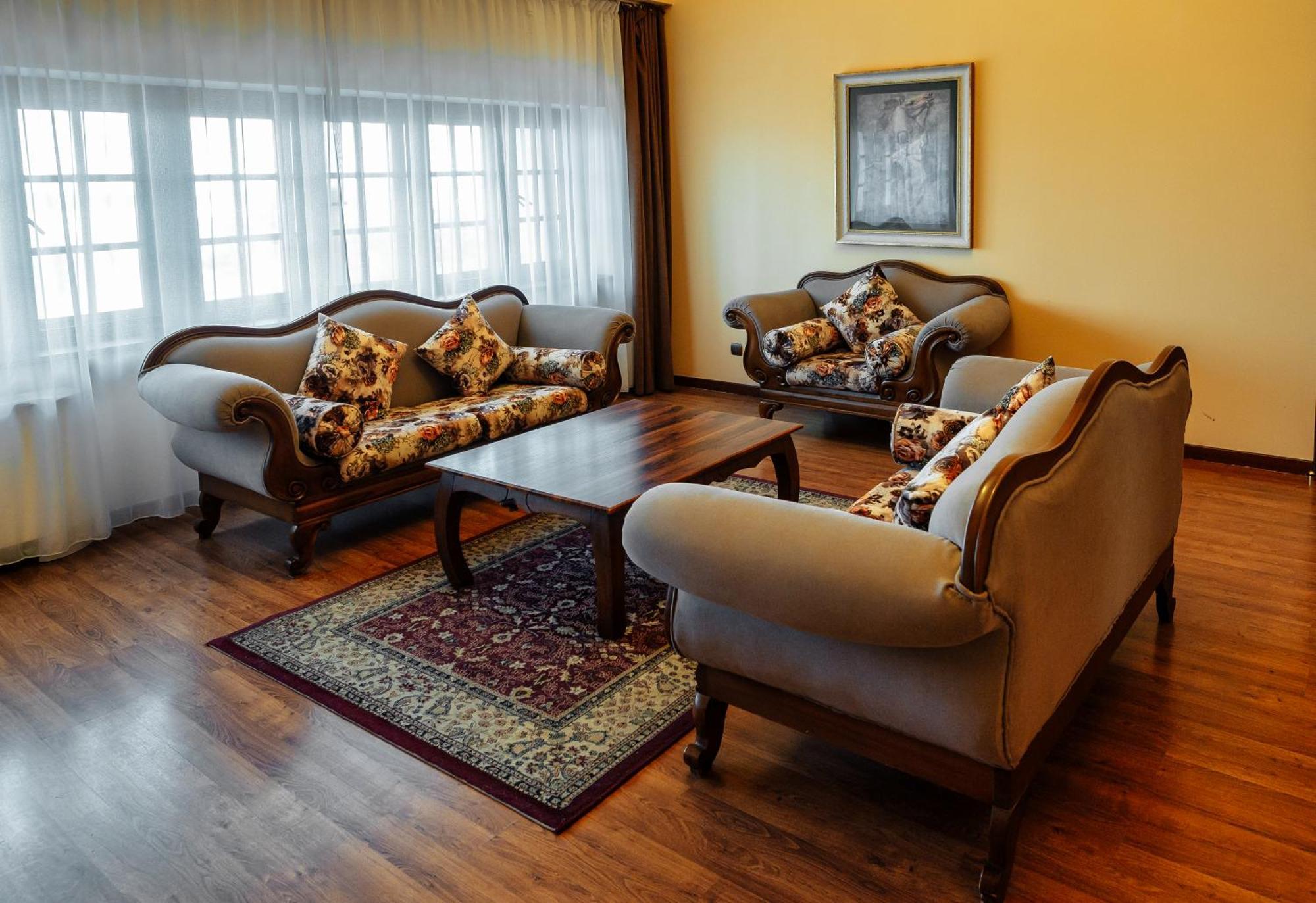 Park Hotel Kokshetau Щучінск Екстер'єр фото