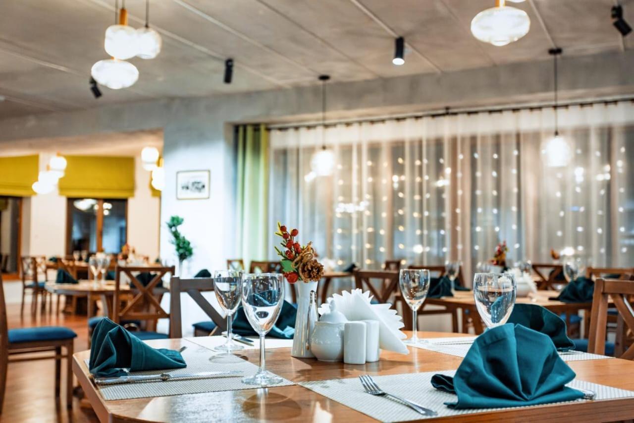 Park Hotel Kokshetau Щучінск Екстер'єр фото